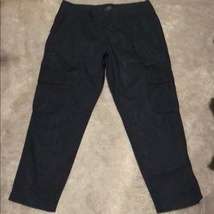 LOFT Black Light Weight Cargo Pants.  Size 6